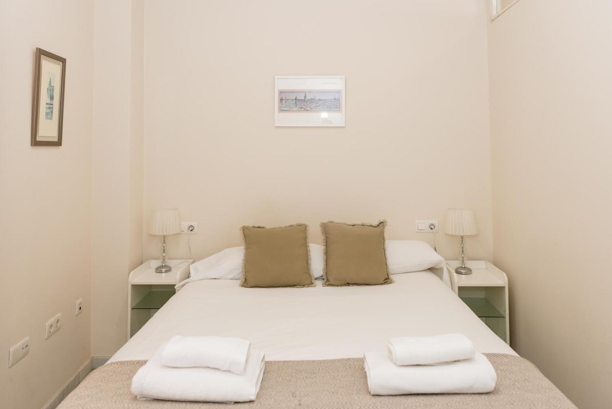 Apartament Charming & Quiet In Plaza Del Salvador