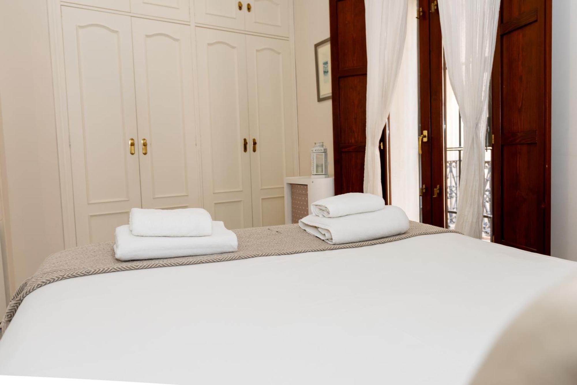 Charming & Quiet In Plaza Del Salvador Apartamento Sevilha