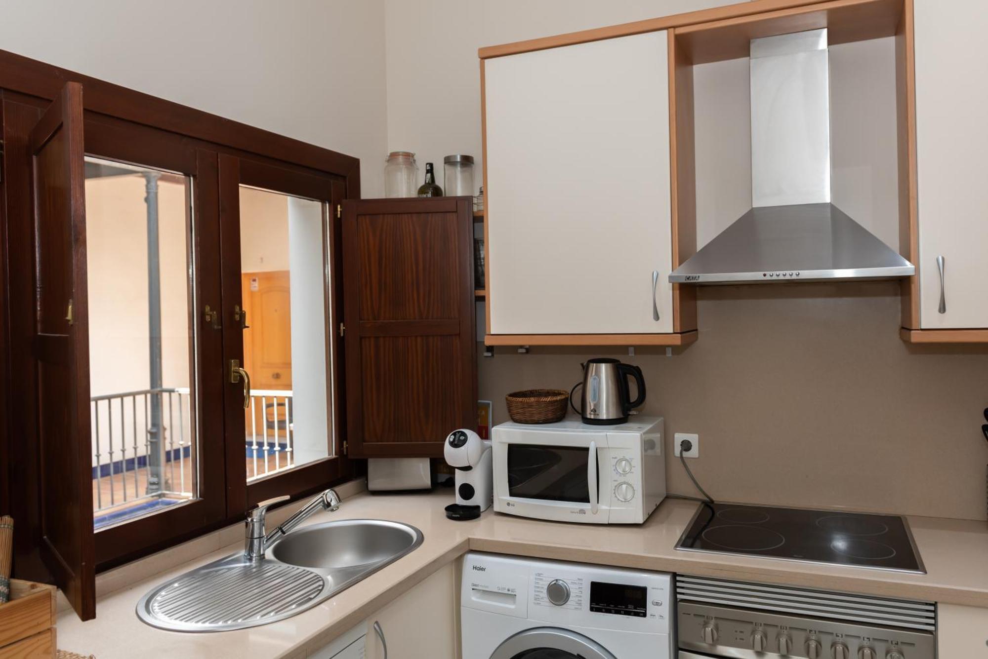 Charming & Quiet In Plaza Del Salvador Apartament